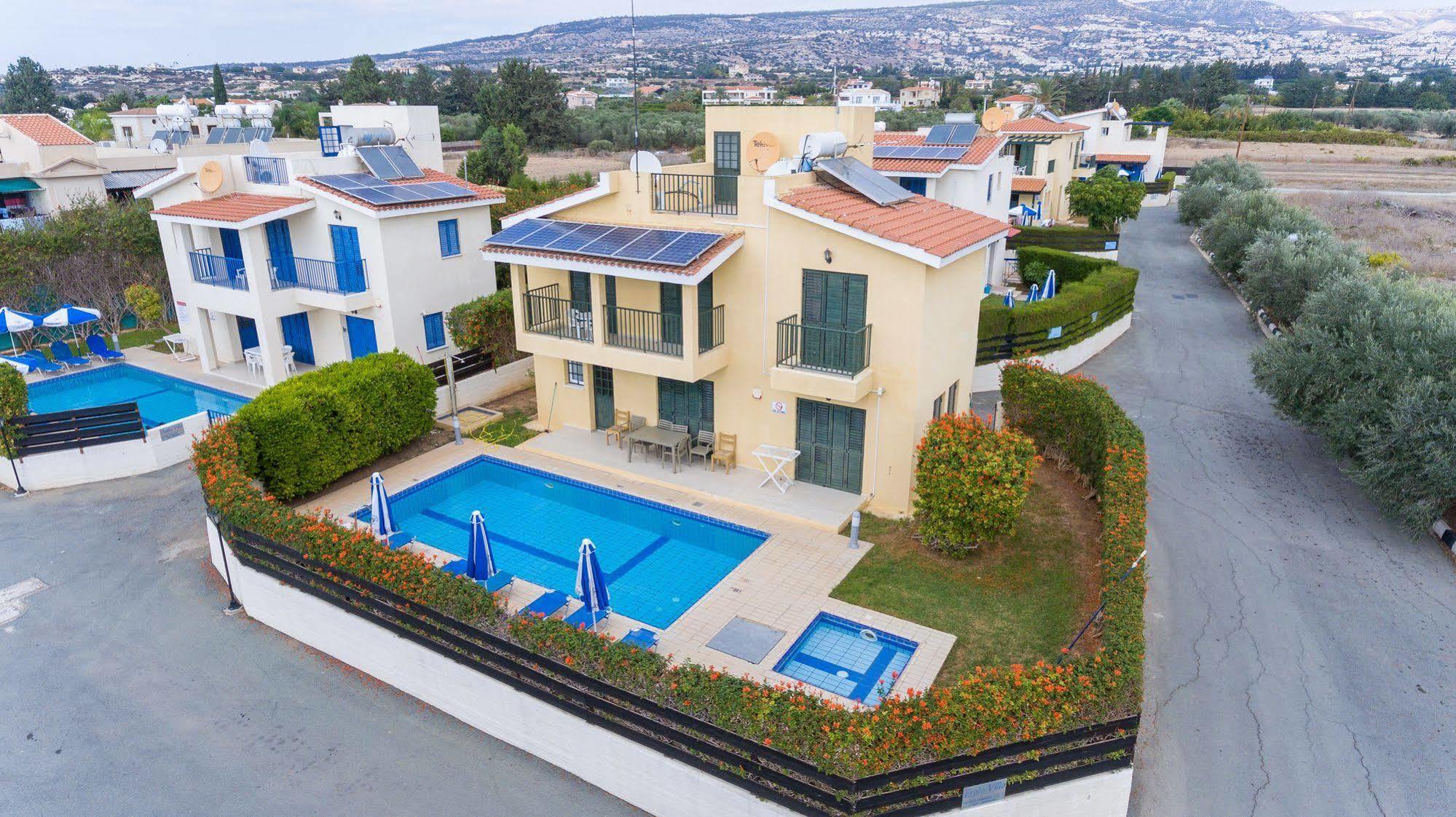 Kotsias Corallia Villas Coral Bay Bagian luar foto